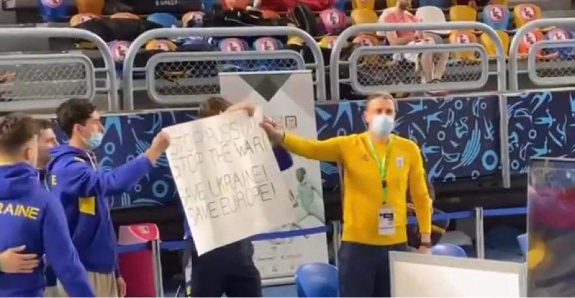 لاعبو أوكرانيا انسحبوا من اللعب أمام روسيا