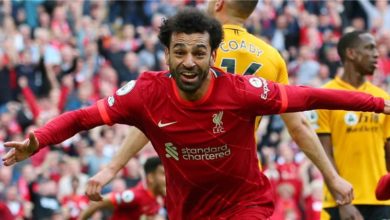 محمد صلاح يهنئ روما على التتويج بدوري المؤتمر الأوروبي
