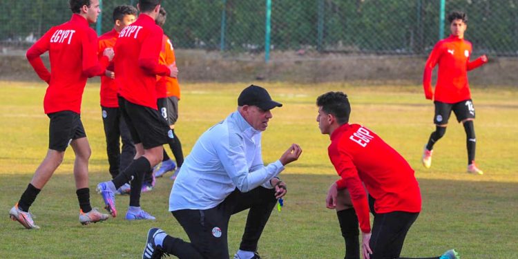 محمد وهبة مدرب منتخب الناشئين