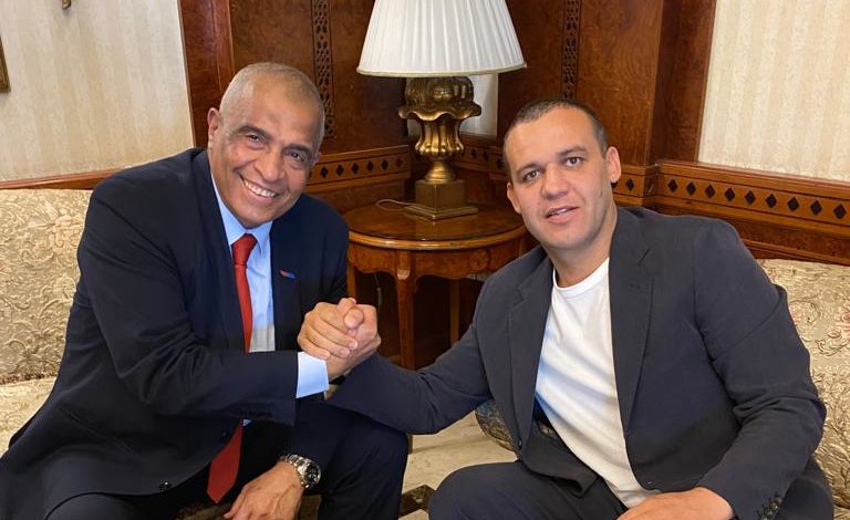 رئيس الاتحاد الدولي للملاكمة يصل مصر