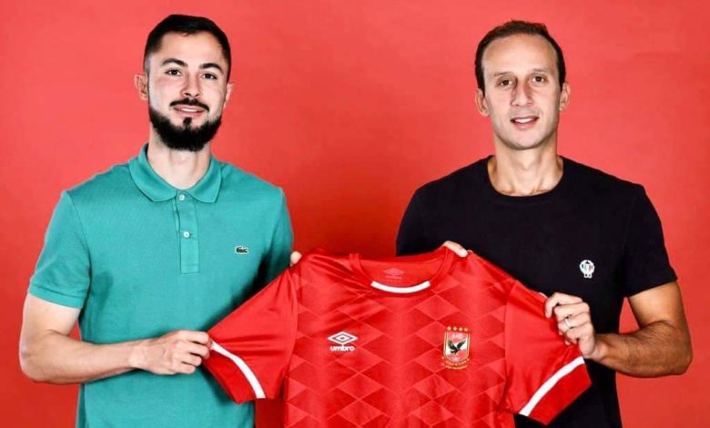 سافيو لاعب الأهلي الجديد مع أمير توفيق