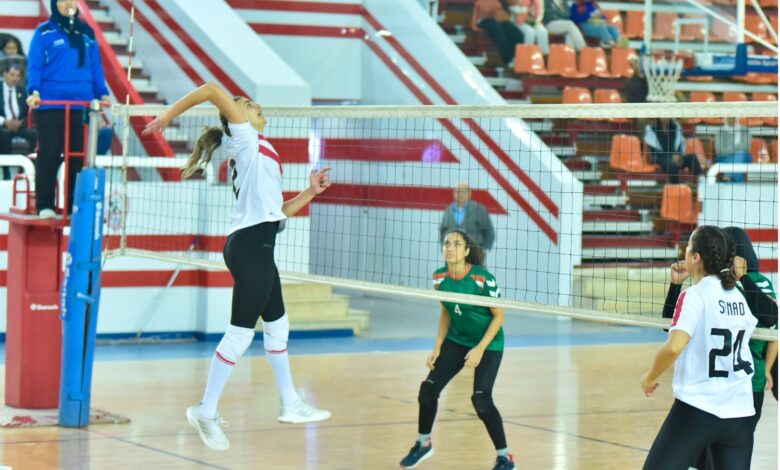 سيدات طائرة الزمالك أمام أصحاب الجياد