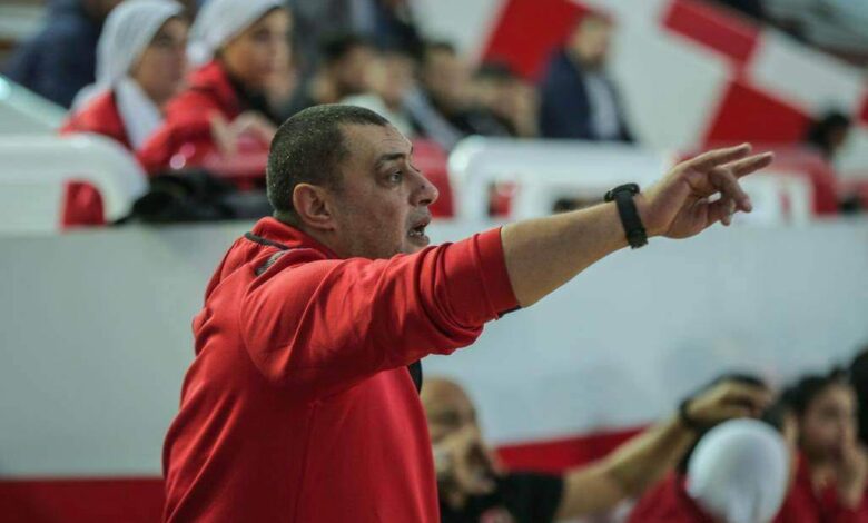 محمد عادل المدير الفني لسيدات يد الاهلي