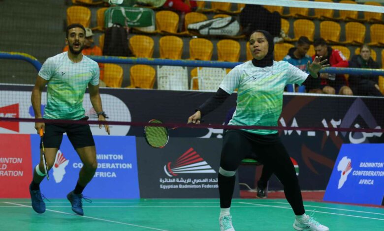 ادهم حاتم وضحى هاني لاعبا المنتخب المصري للريشة الطائرة