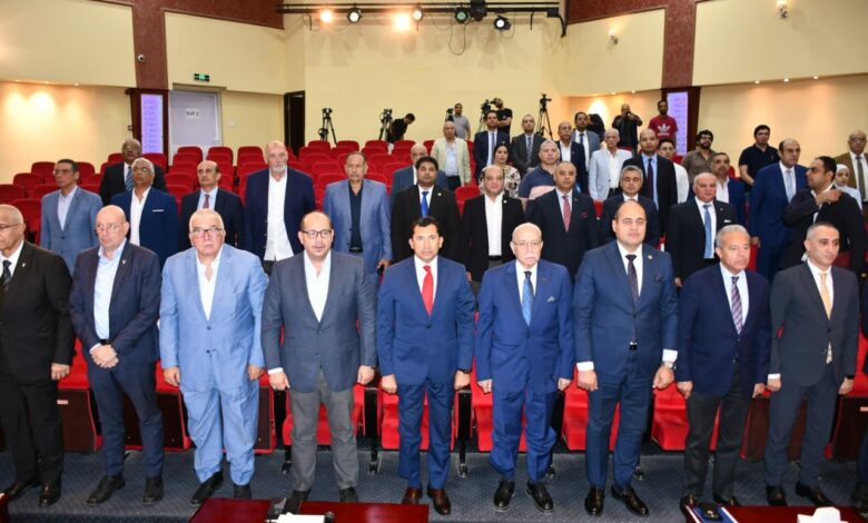 لقاء وزير الرياضة مع رؤساء الاتحاد الرياضية المصرية
