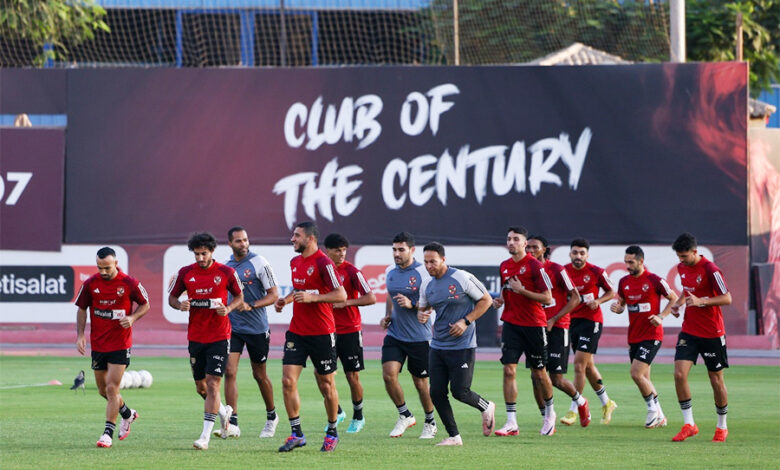 الفريق الاول لكرة القدم بالنادي الاهلي