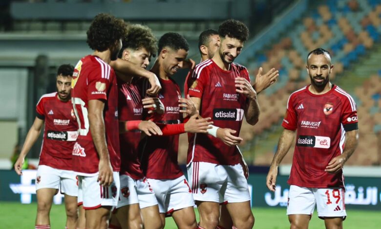 الفريق الاول لكرة القدم بالنادي الاهلي