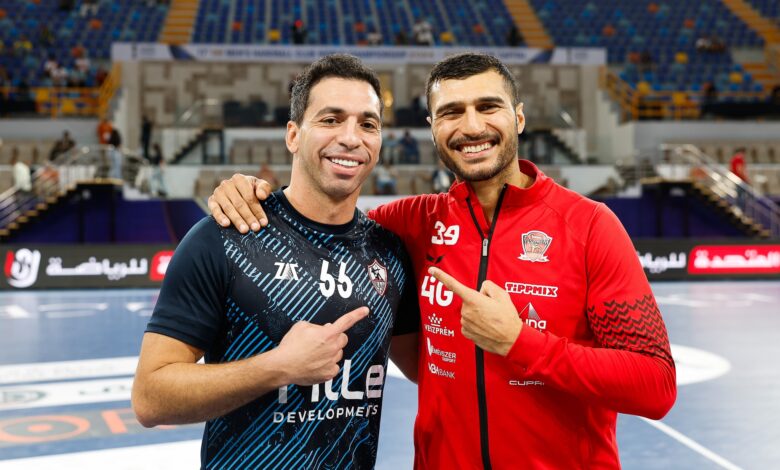 احمد الاحمر رفقة يحيى الدرع قبل مواجهة الزمالك وفيزبريم المجري