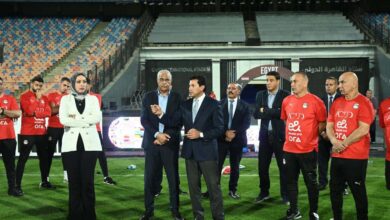 وزير الشباب والرياضة يلتقي بالمنتخب الوطني قبل مواجهة موريتانيا