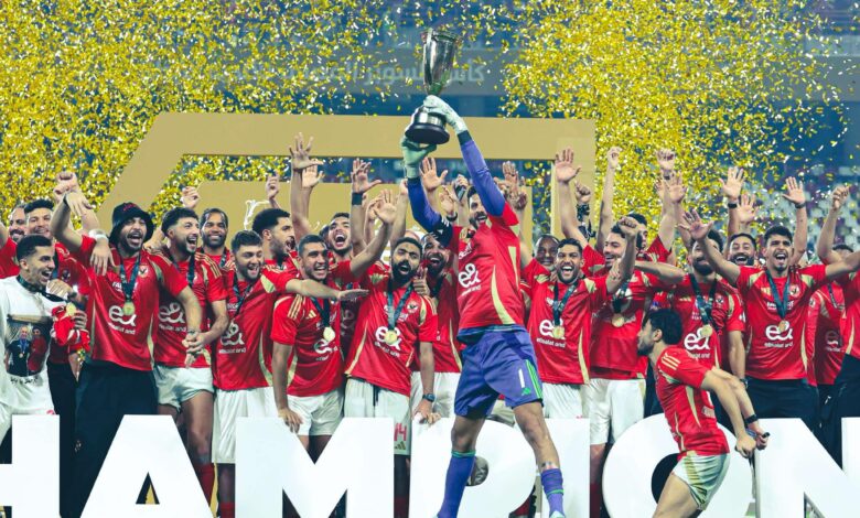 احتفال الأهلي بعد التتويج بالسوبر المصري