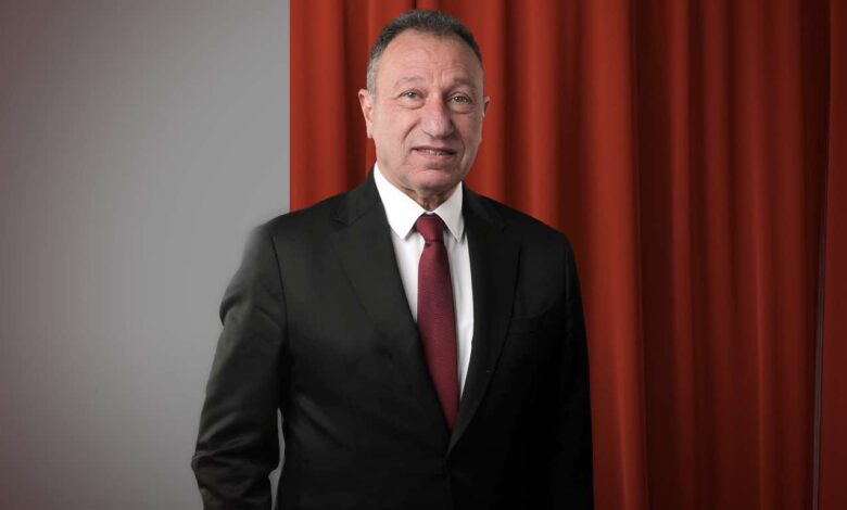 محمود الخطيب رئيس النادي الاهلي