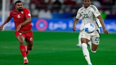 منتخب عمان مع السعودية