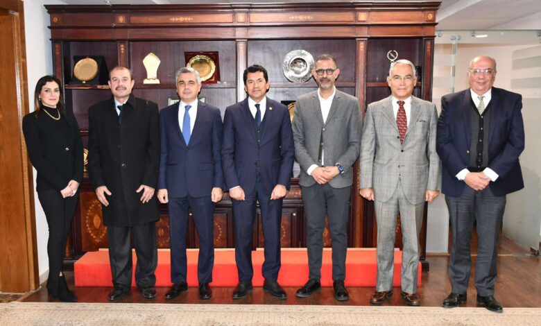 وزير الرياضة يستقبل مجلس إدارة اتحاد الفروسية