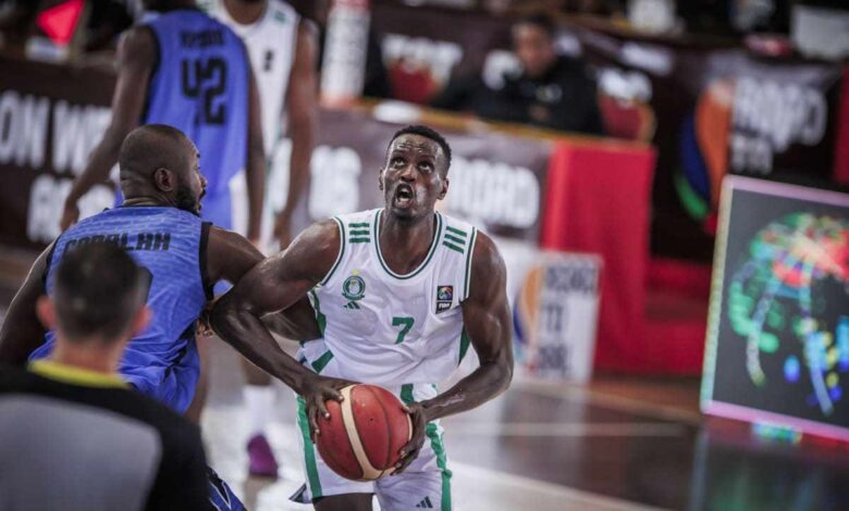 دينج دينج لاعب منتخب جنوب السودان لكرة السلة