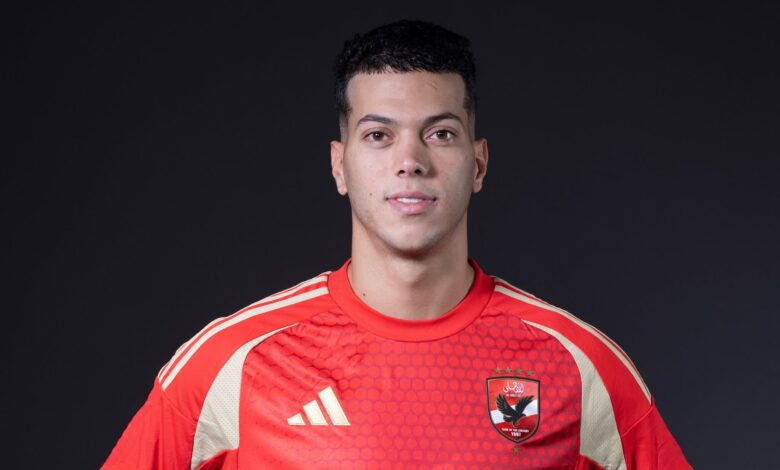 امام عاشور لاعب الأهلي