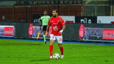 علي معلول لاعب النادي الأهلي