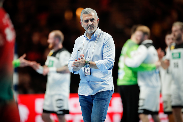 باولو بيريرا مدرب منتخب البرتغال لكرة اليد