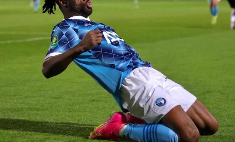 فيستون ماييلي لاعب نادي بيراميدز