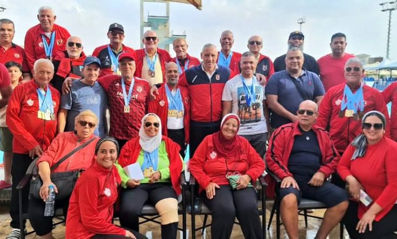 فريق سباحة الأساتذة بالنادي الأهلي
