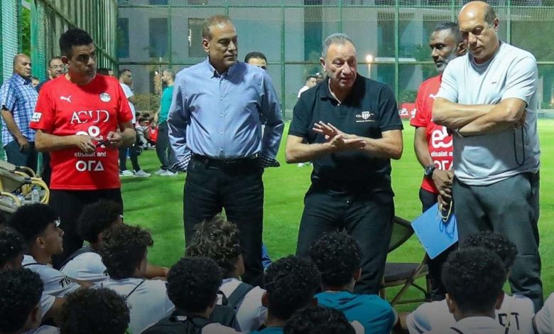 زيارة الخطيب لمعسكر منتخب الناشئين تحت 17 سنة